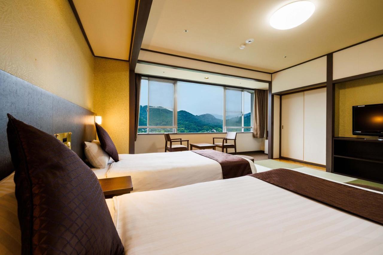 Kamenoi Hotel Nagatoro Yorii Екстер'єр фото